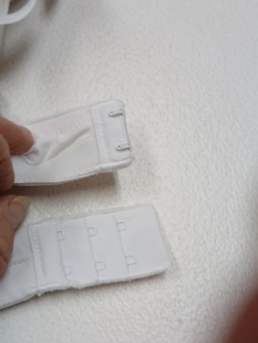 White Molded Cup Convertible Bra with Supportive Underband - Picture 7 of 7